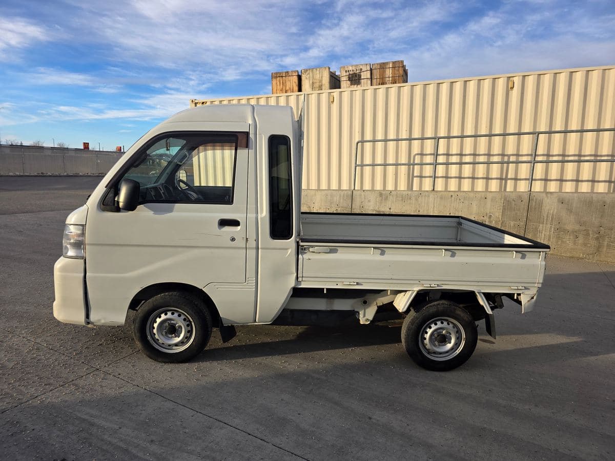 2009 Daihatsu Hijet JUMBO AWD 5-Speed Manual thumbnail 5
