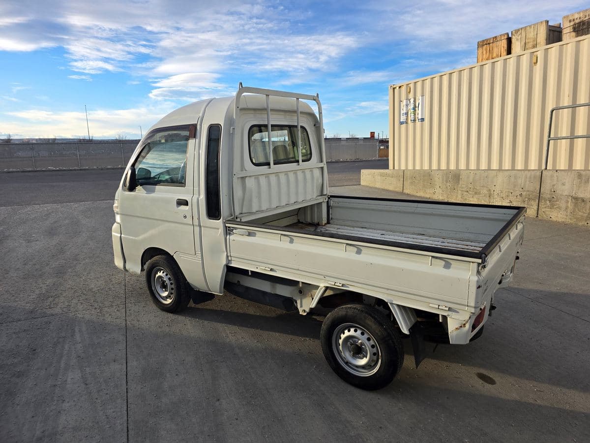 2009 Daihatsu Hijet JUMBO AWD 5-Speed Manual thumbnail 6