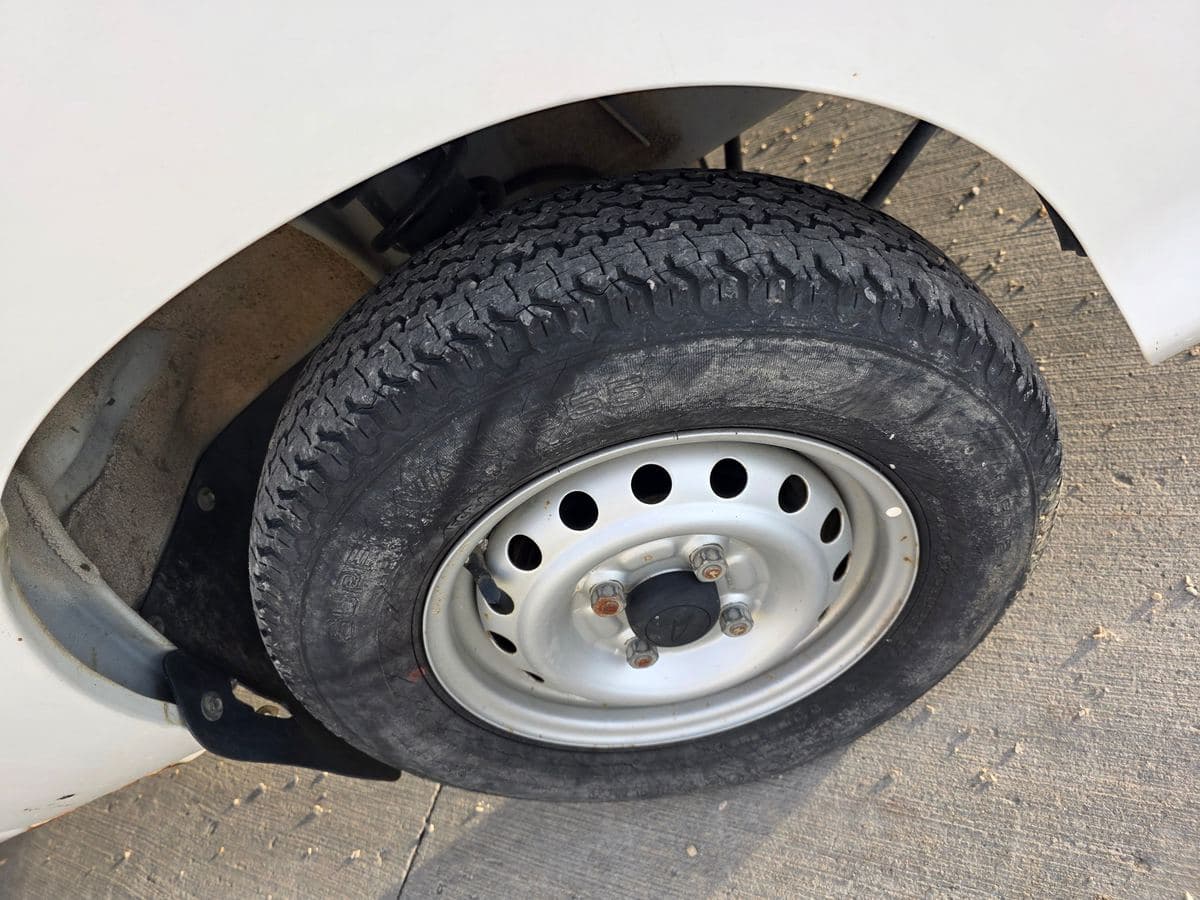 2009 Daihatsu Hijet JUMBO AWD 5-Speed Manual thumbnail 14