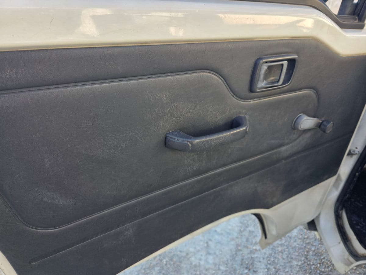 2007 Daihatsu Hijet 4WD 5-Speed Dump Bed thumbnail 15