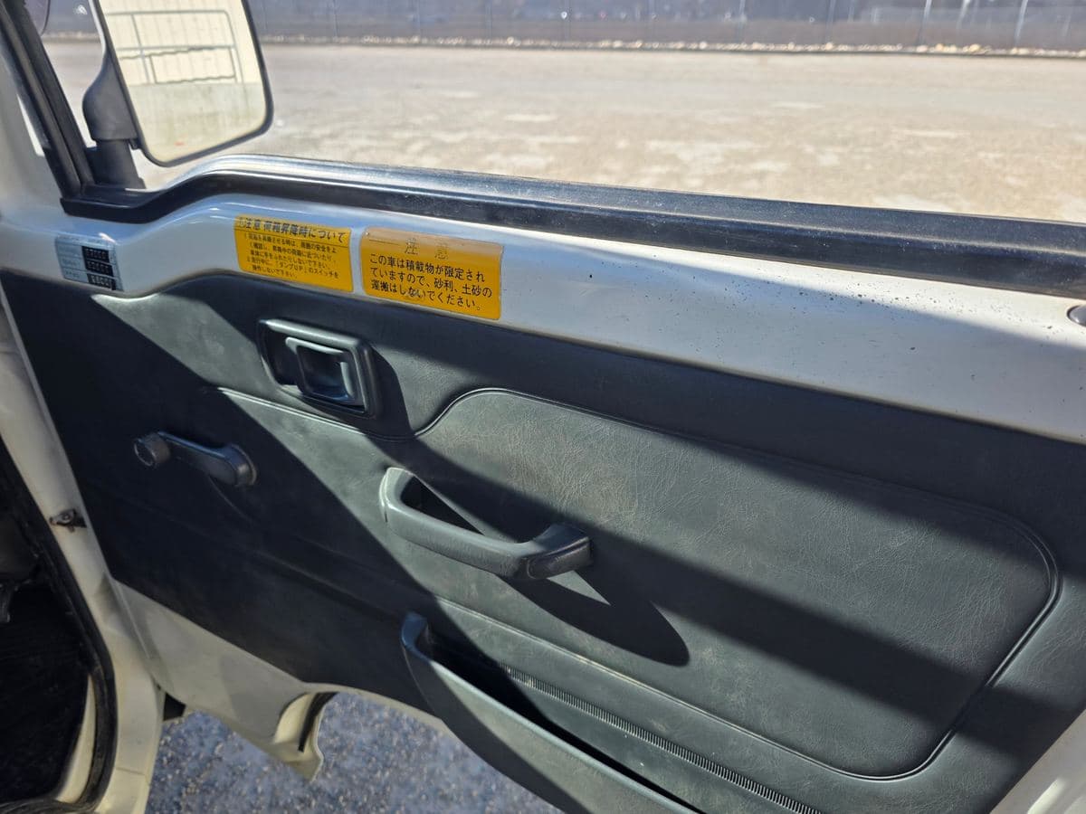 2007 Daihatsu Hijet 4WD 5-Speed Dump Bed thumbnail 14