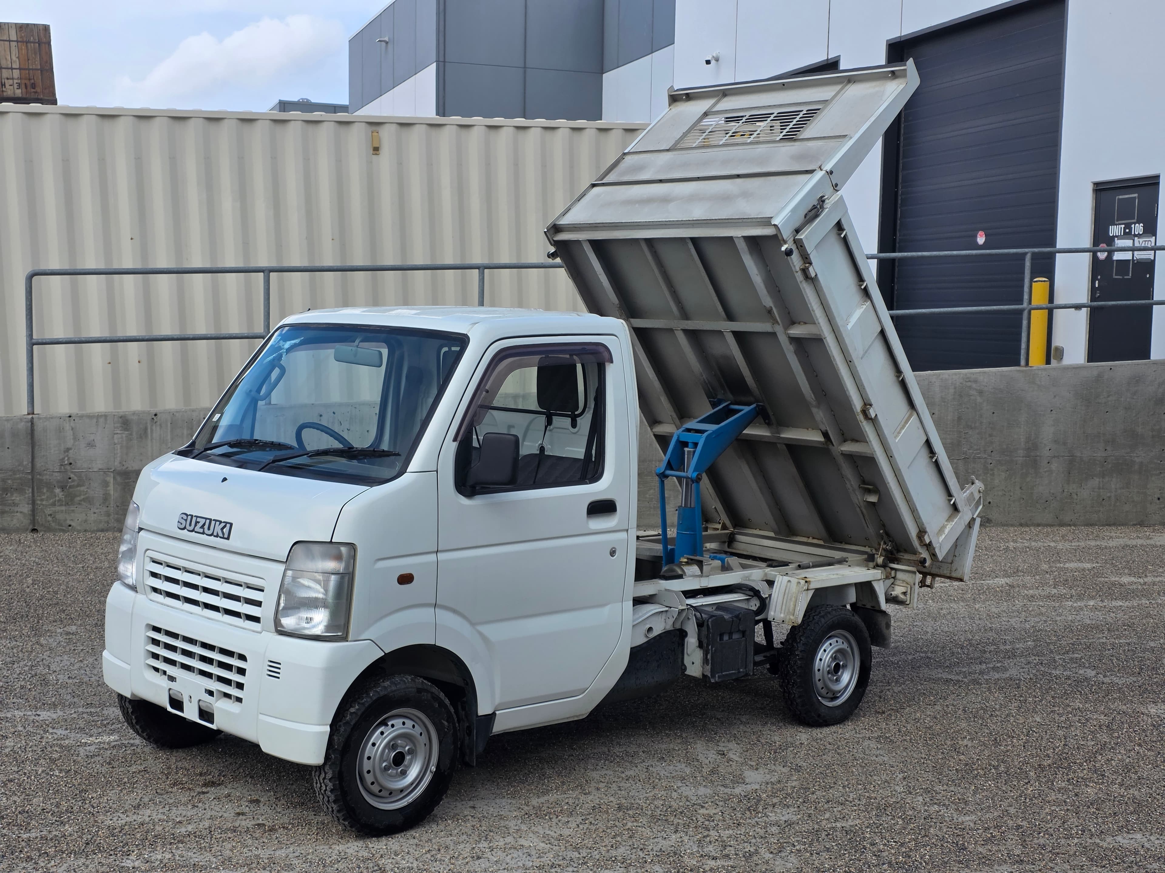 2005 Suzuki Carry Dump 4WD 5-Speed Manual — view 11