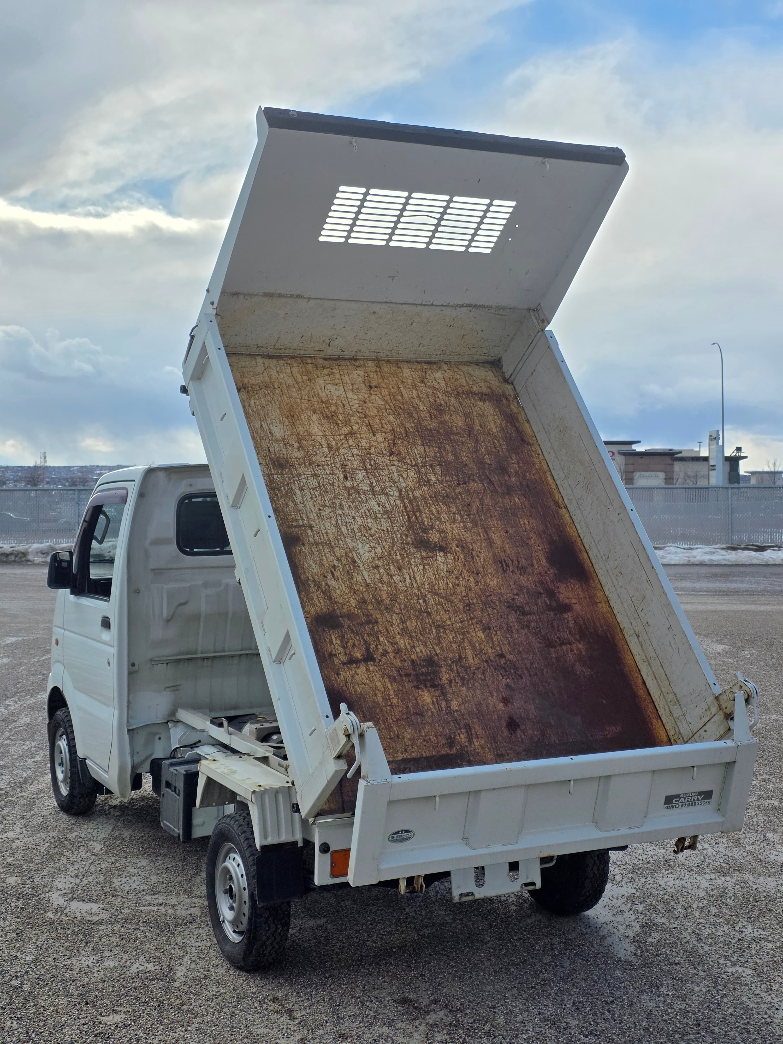 2005 Suzuki Carry Dump 4WD 5-Speed Manual — view 14