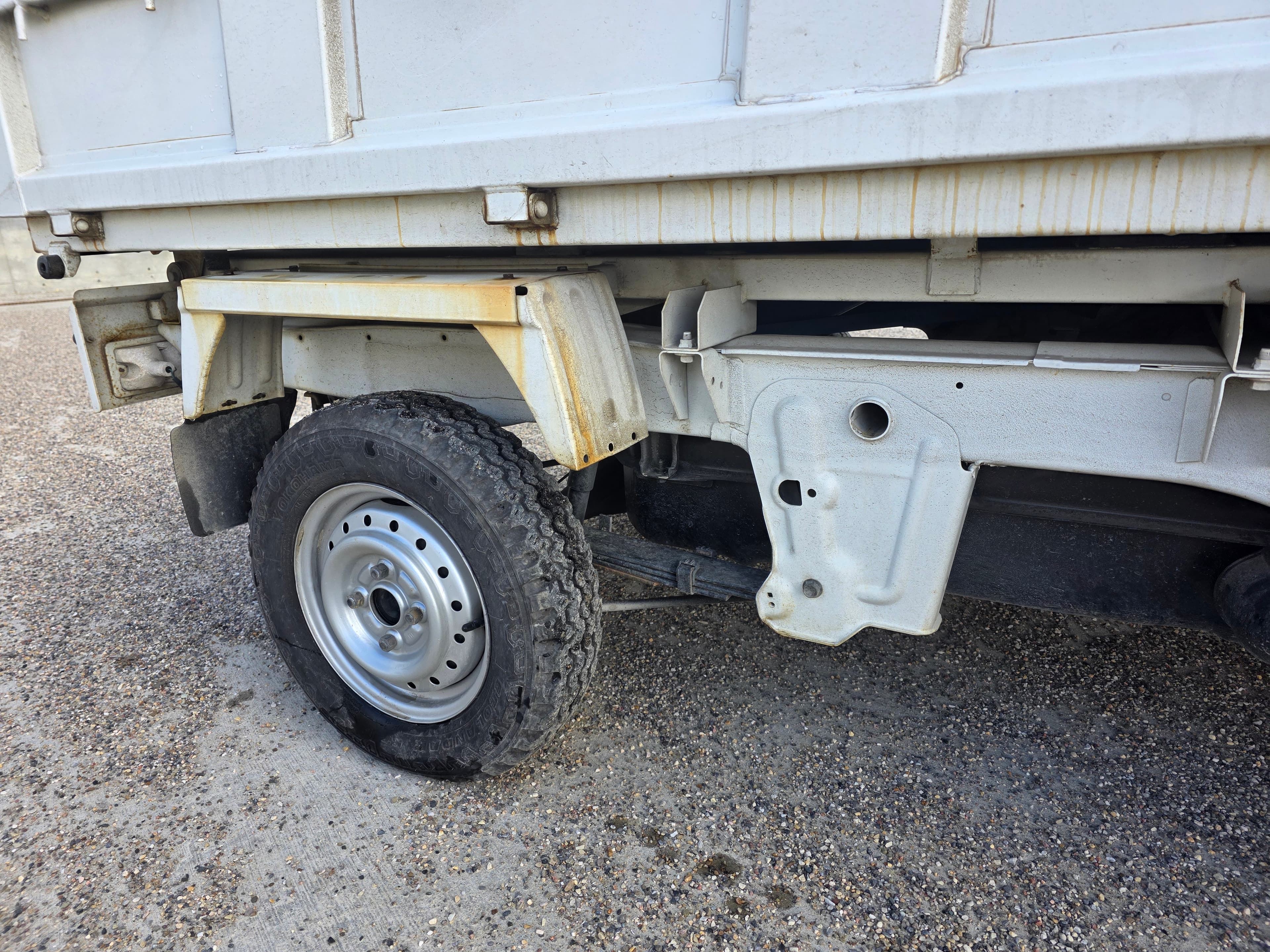 2005 Suzuki Carry Dump 4WD 5-Speed Manual — view 26