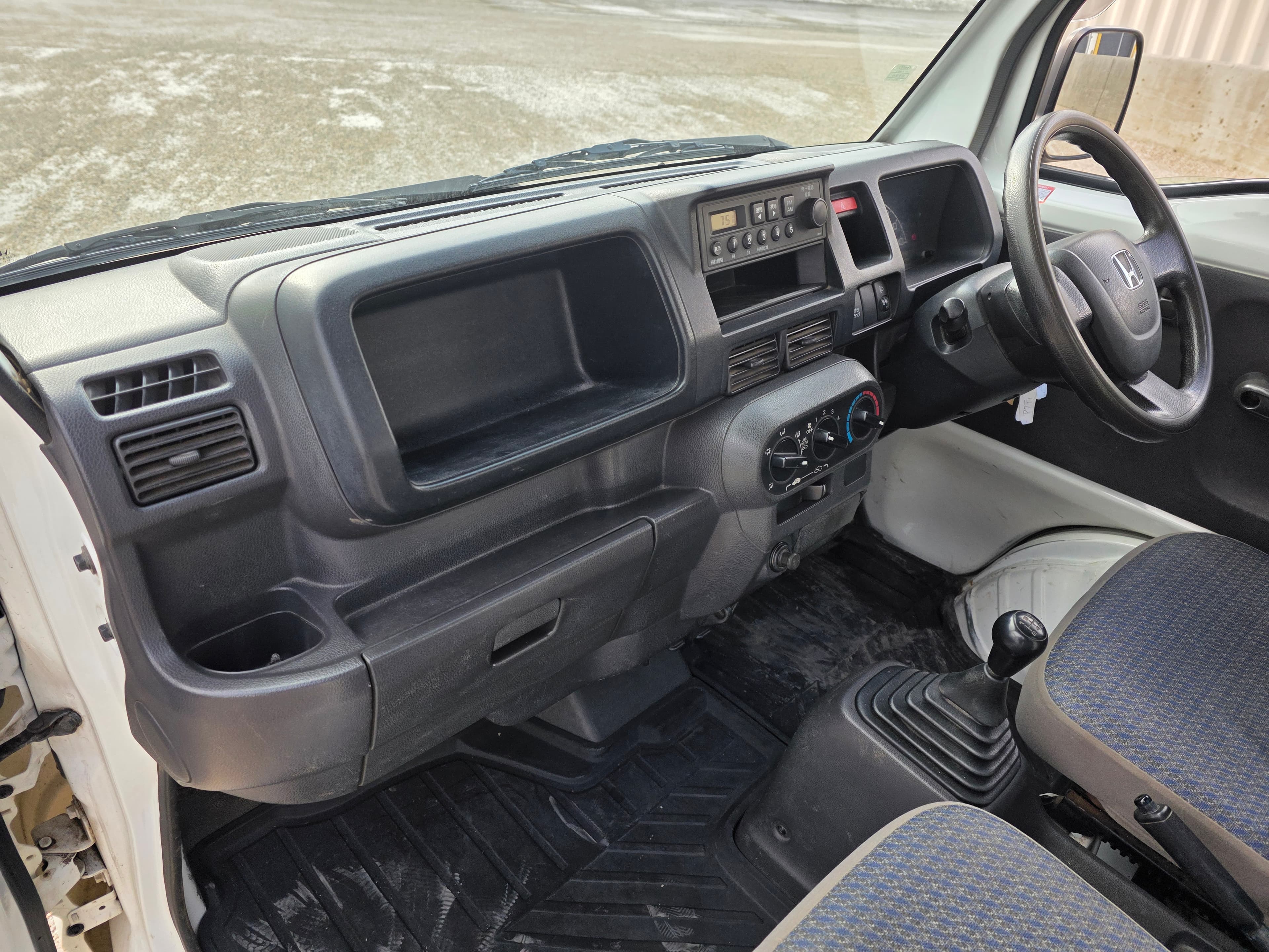 2010 Honda Acty SDX 4WD 5-Speed Manual — view 8