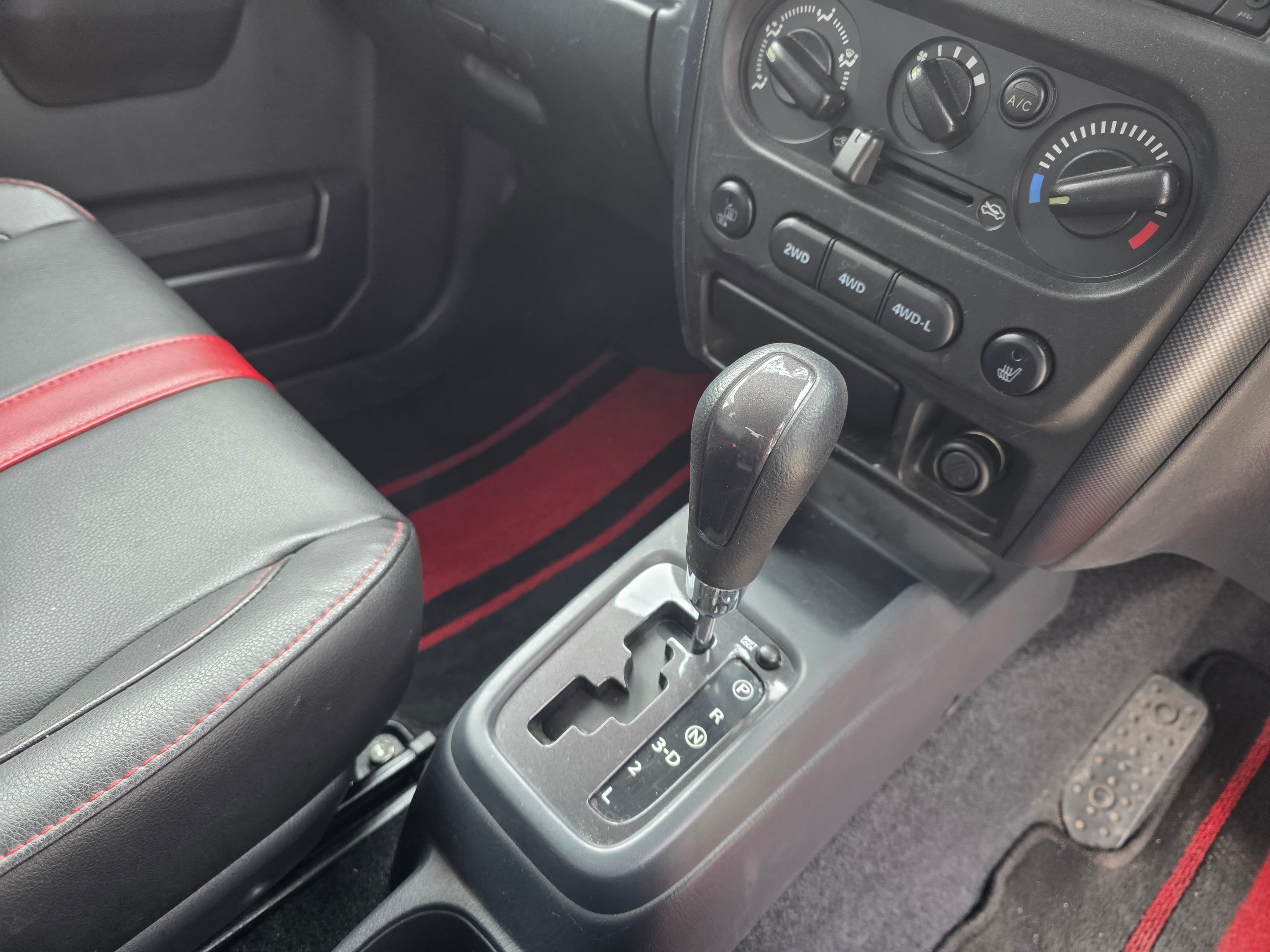 2009 Suzuki Jimny Wild Wind 4WD Automatic — view 8