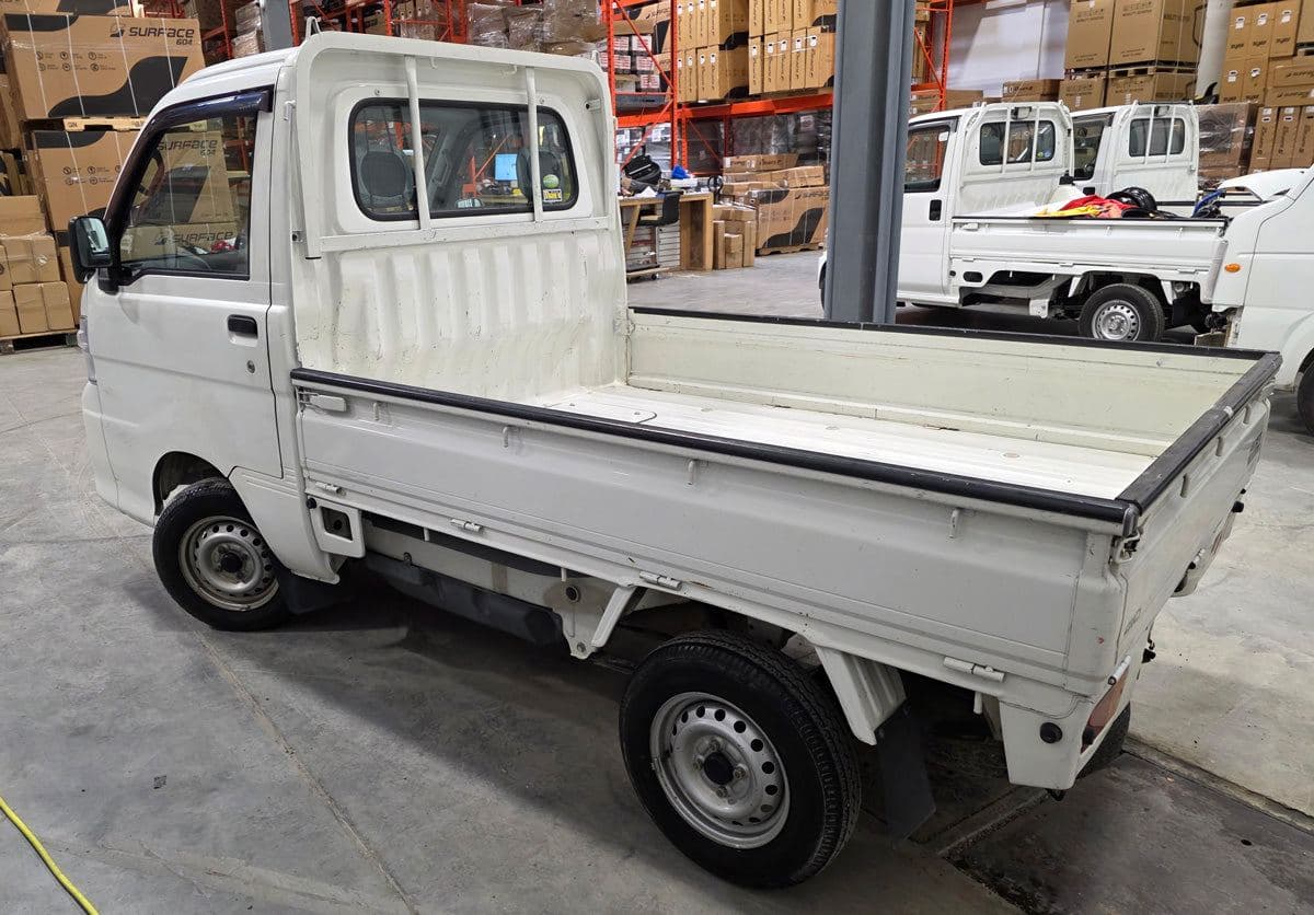 2008 Daihatsu Hijet AWD Automatic — 49,000 KMs thumbnail 3