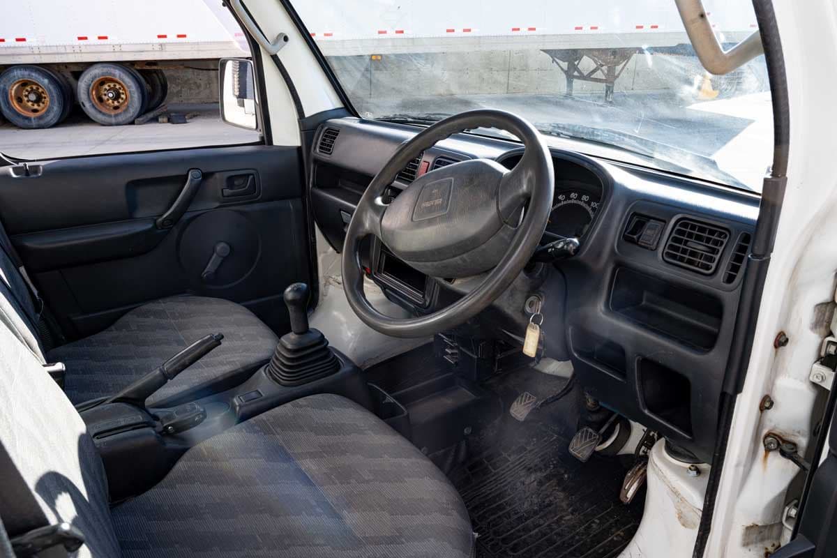 2005 Suzuki Carry 4WD 5-Speed Dump Bed thumbnail 4