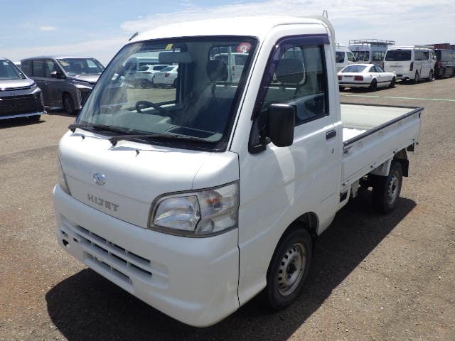2009 Daihatsu Hijet Truck Flatbed 4WD 4-Speed Automatic — kei truck for sale in Calgary
